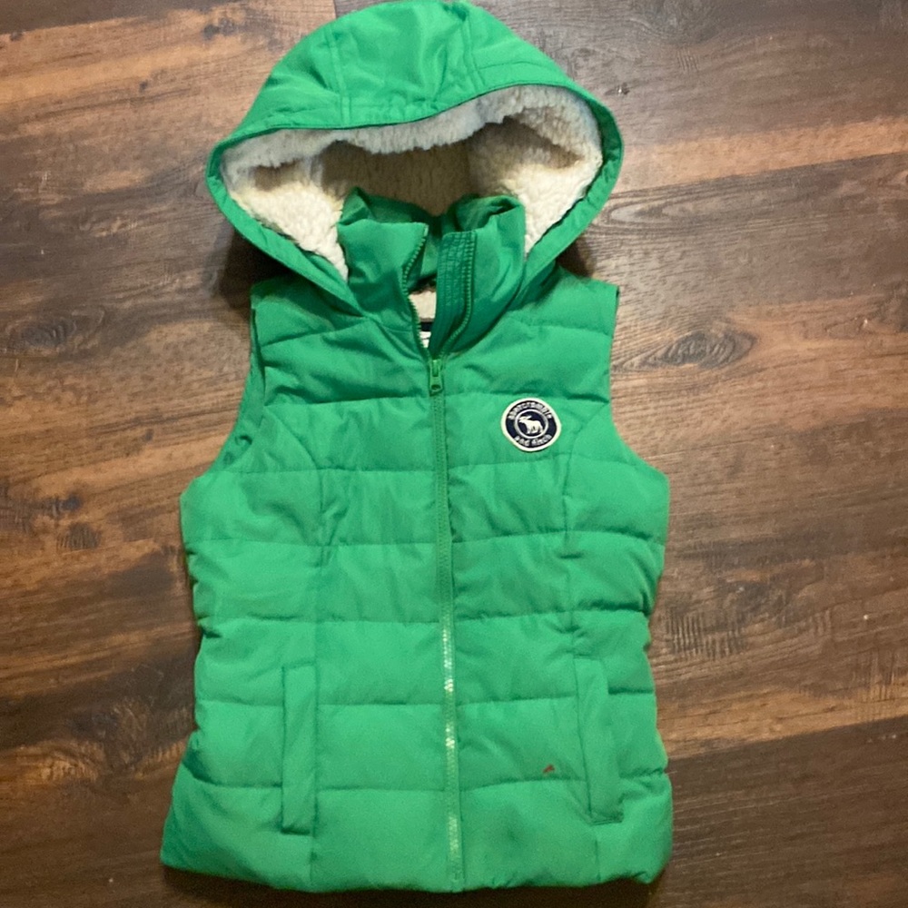 Abercrombie and Fitch Green Puffer Vest Girls Size L